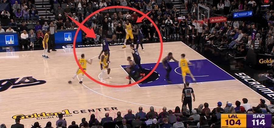 灾难!詹皇最后5分钟上场当卧底,13秒失误+不防守葬送湖人,东契奇带不动他 灾难!詹皇最后5分钟上场当卧底,13秒失误+不防守葬送湖人,东契奇带不动他